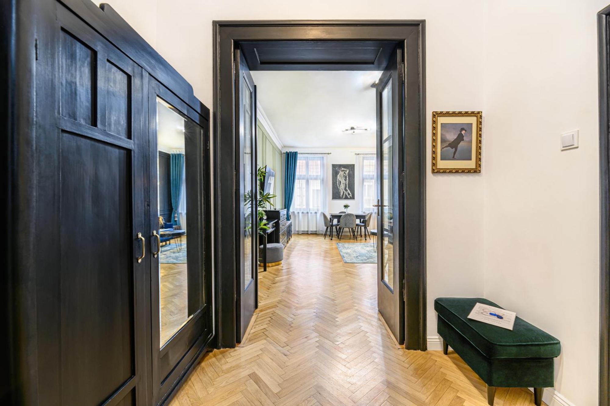 Colins Place * Brasov